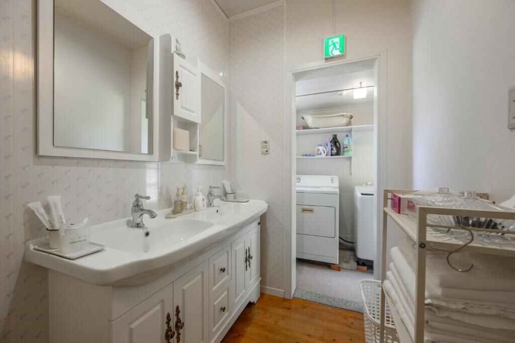 Photo of Bathroom in Onna