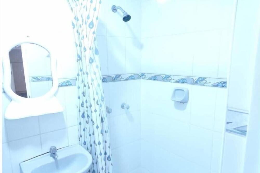 Photo of Bathroom in Tacna