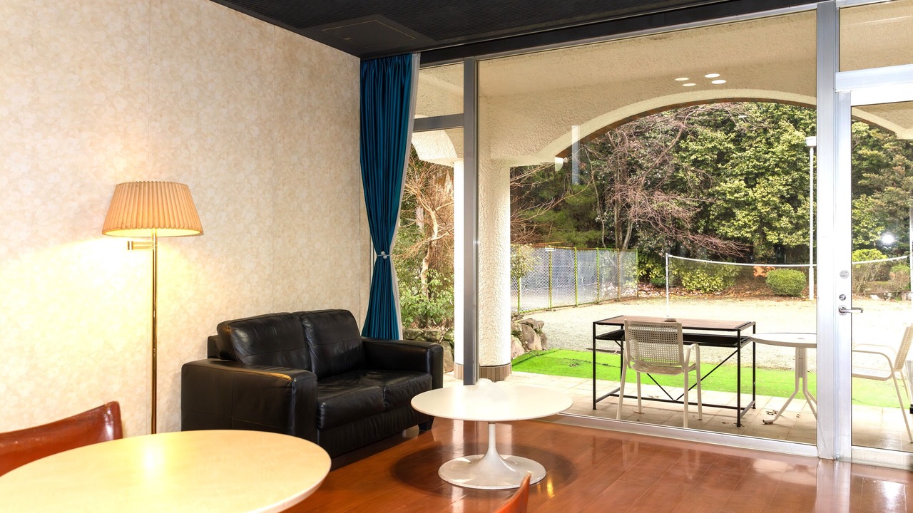 Photo of Livingroom in Ozu