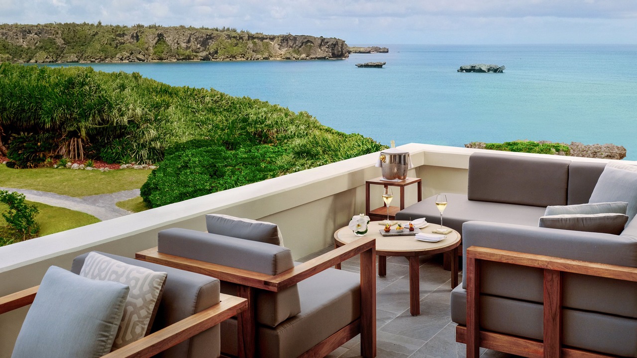 Photo of Others in Onna