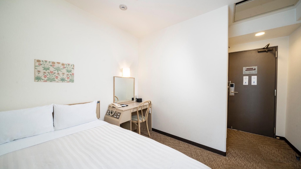 Photo of Bedroom in Shin-Osaka