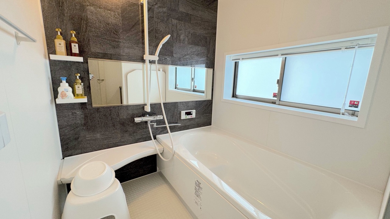 Photo of Bathroom in Onna