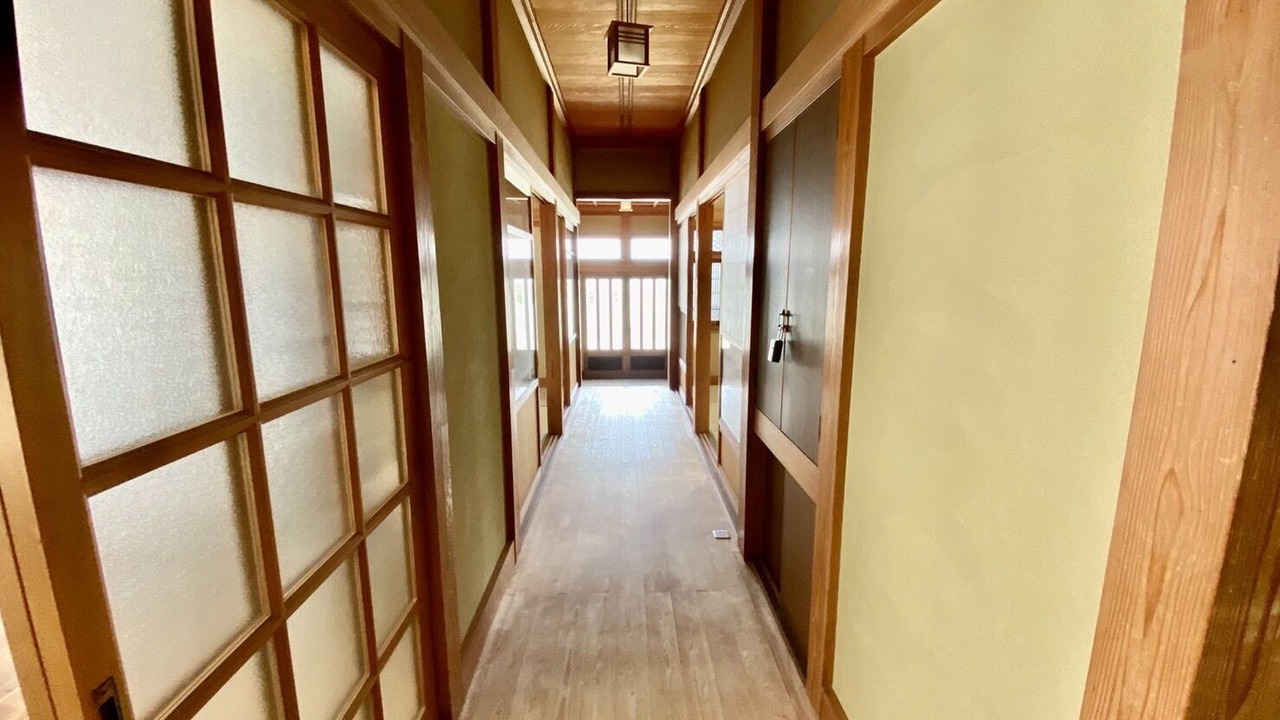 Photo of Others in Yokoshibahikari