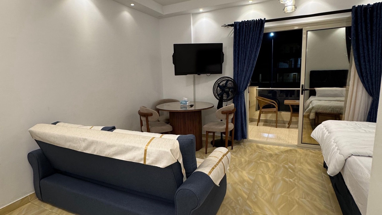 Photo of Bedroom in Corniche Road-Dahar