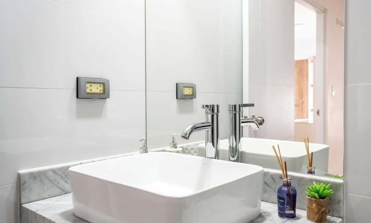 Photo of Bathroom in Leuro