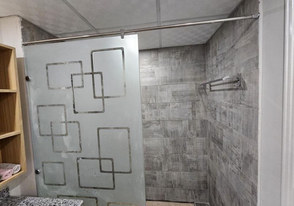 Photo of Bathroom in Corniche Road-Dahar