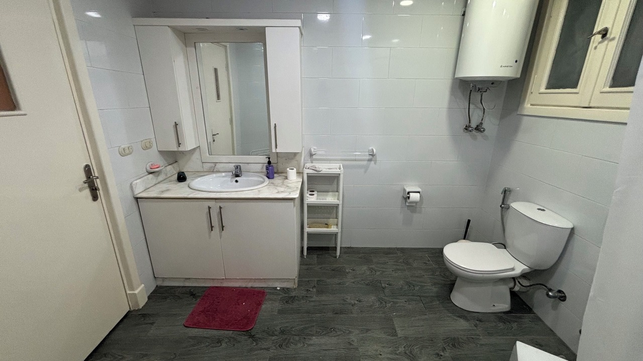Photo of Bathroom in Garden City