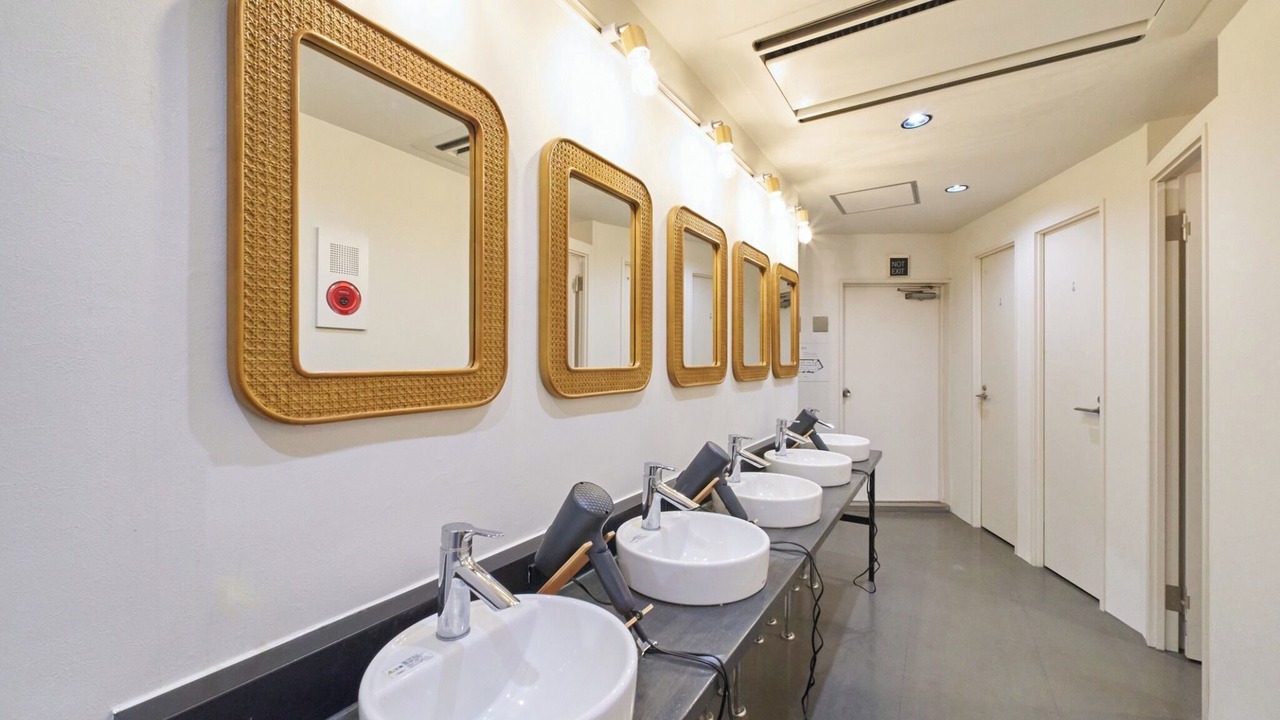 Photo of Bathroom in Chinatown