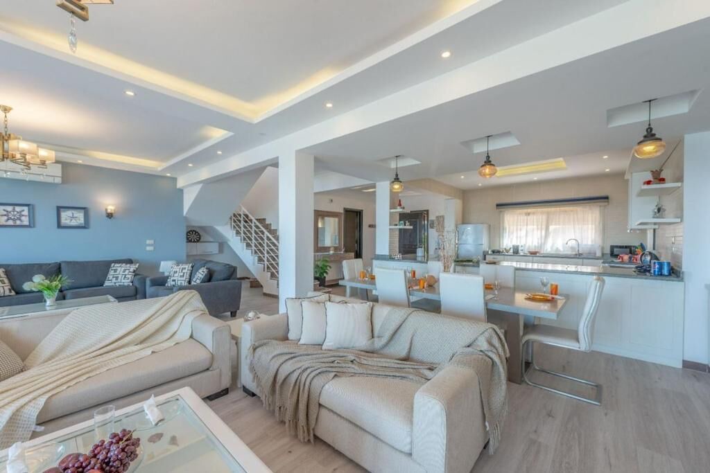 Photo of Livingroom in Ras Sudar