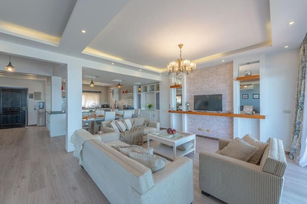 Photo of Livingroom in Ras Sudar
