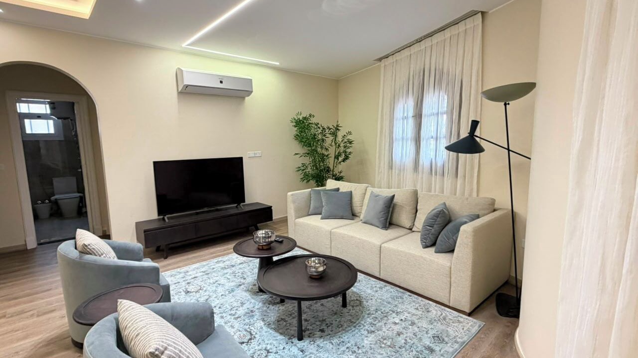 Photo of Livingroom in The 5th Settlement