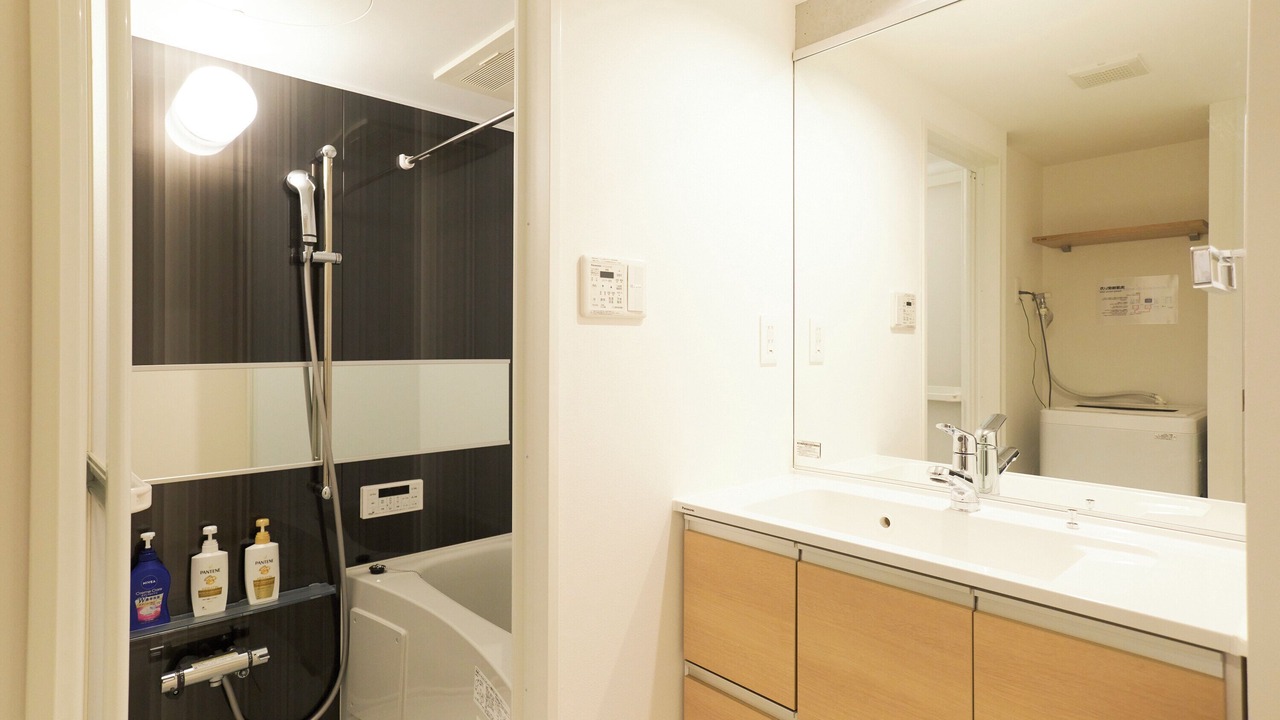 Photo of Bathroom in Kamiikebukuro