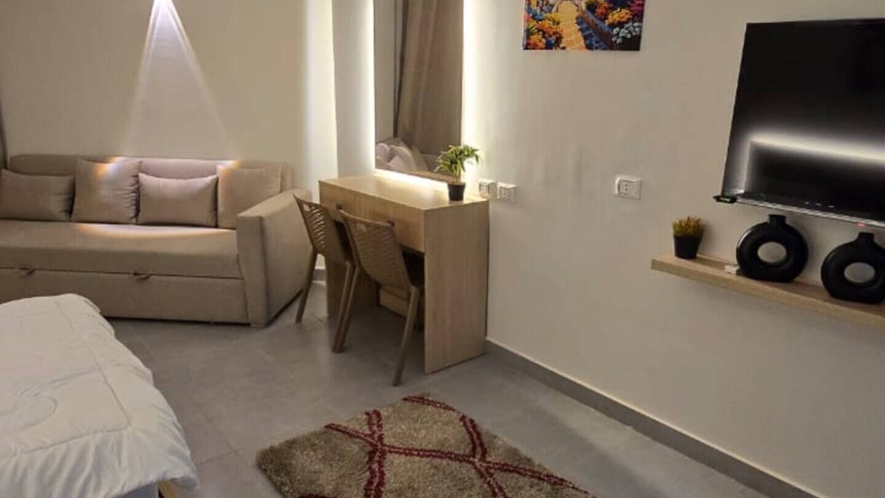 Photo of Bedroom in Corniche Road-Dahar