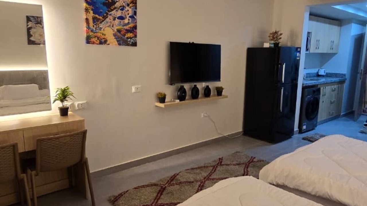 Photo of Bedroom in Corniche Road-Dahar