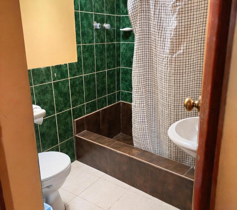 Photo of Bathroom in Huaraz