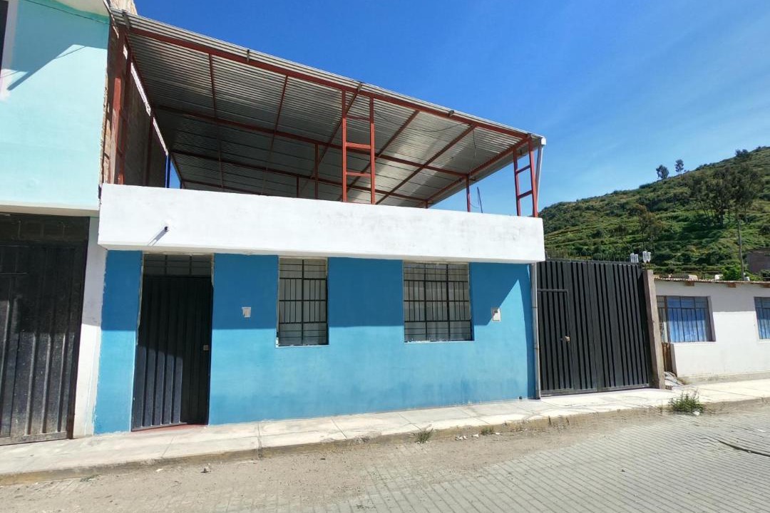 Photo of Buildings in Puquina