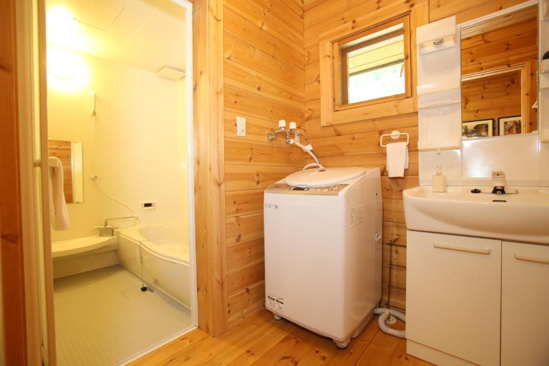 Photo of Bathroom in Echo Land