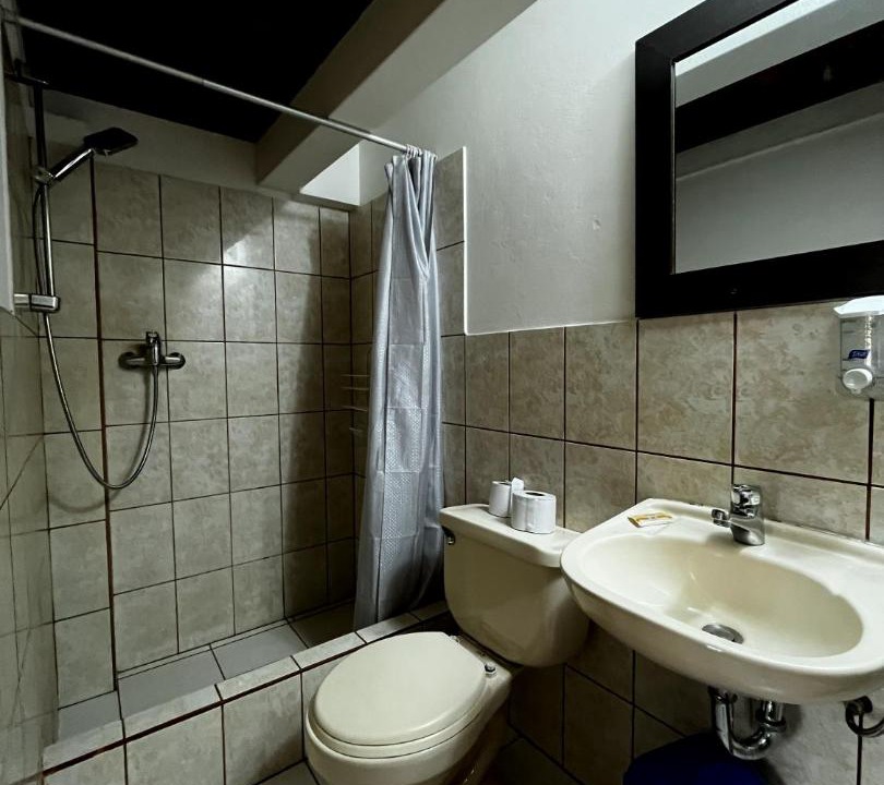 Photo of Bathroom in Huaraz