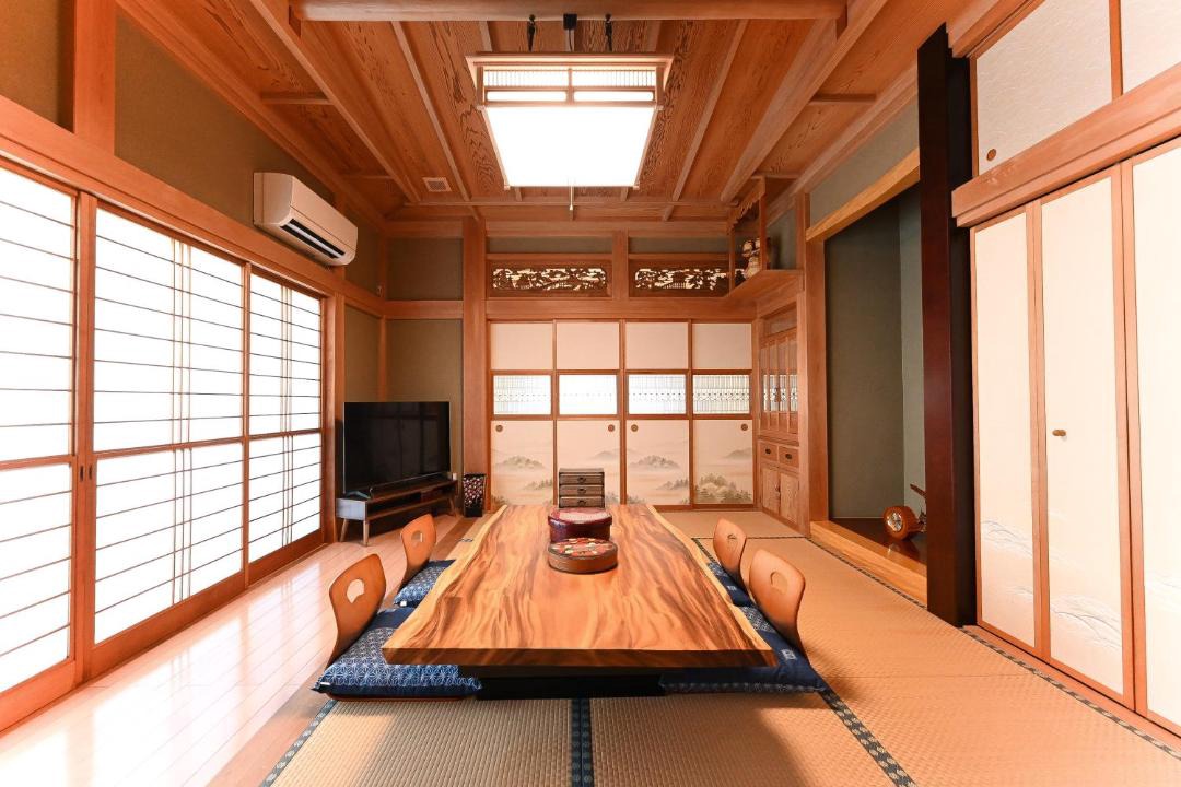 Photo of Others in Yokoshibahikari