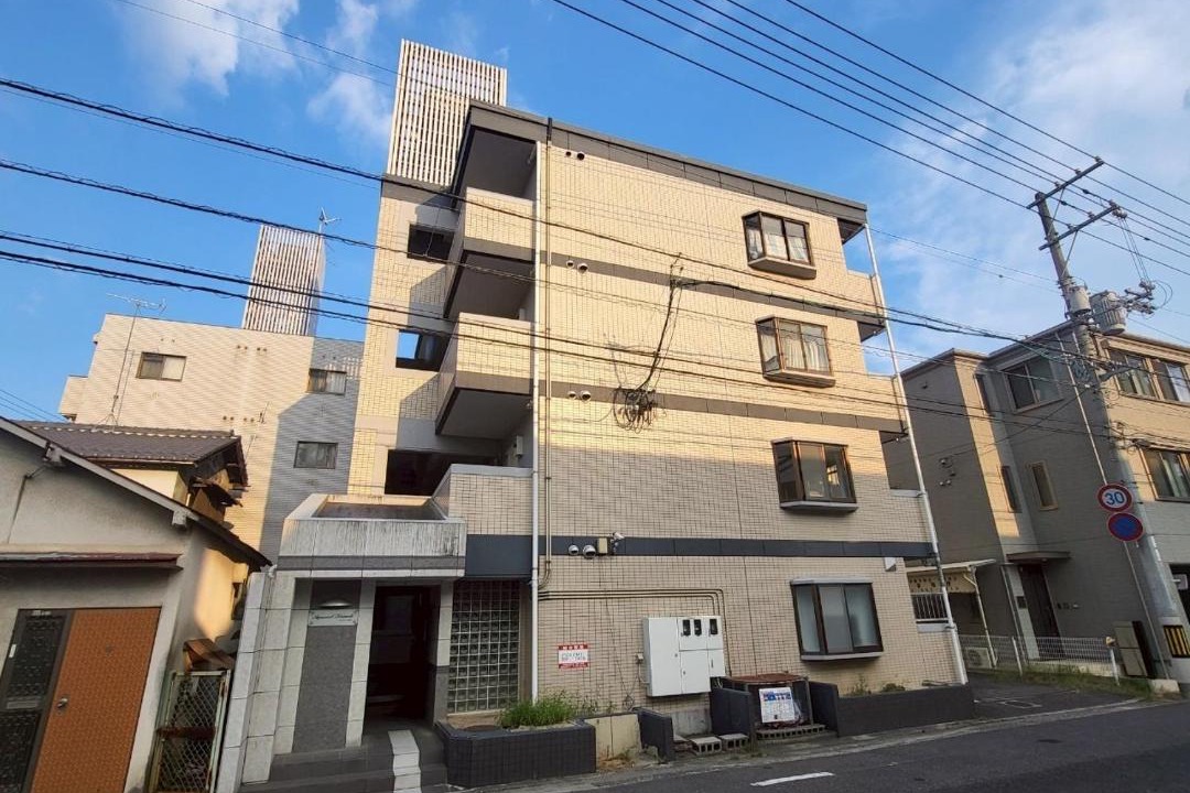 Photo of Buildings in Nishi Ward