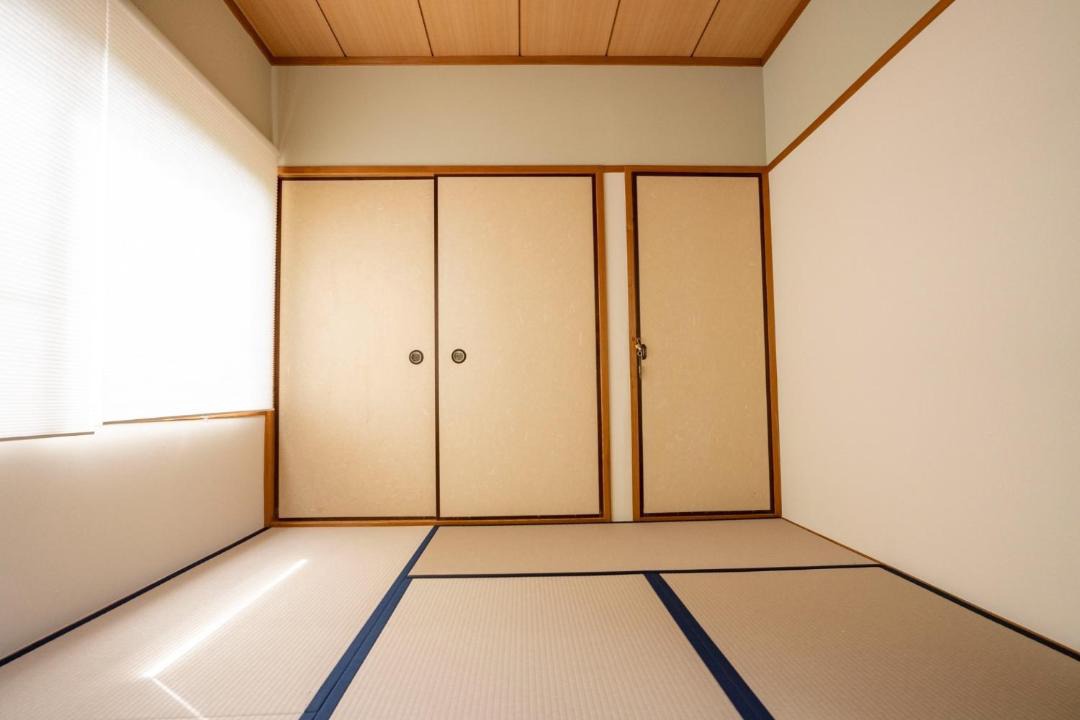 Photo of Others in Anan