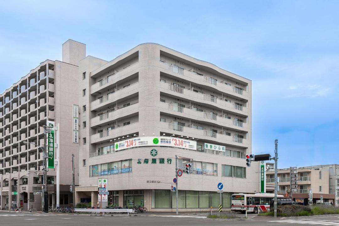 Photo of Others in Higashi