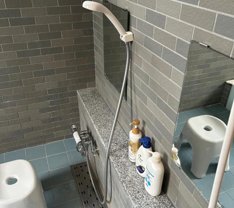 Photo of Bathroom in Echo Land