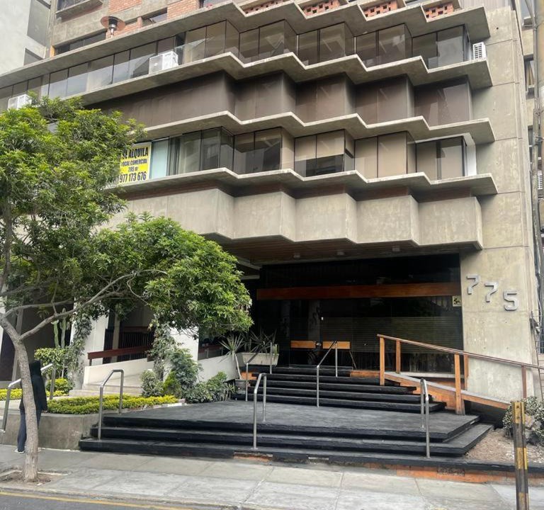 Photo of Buildings in Leuro