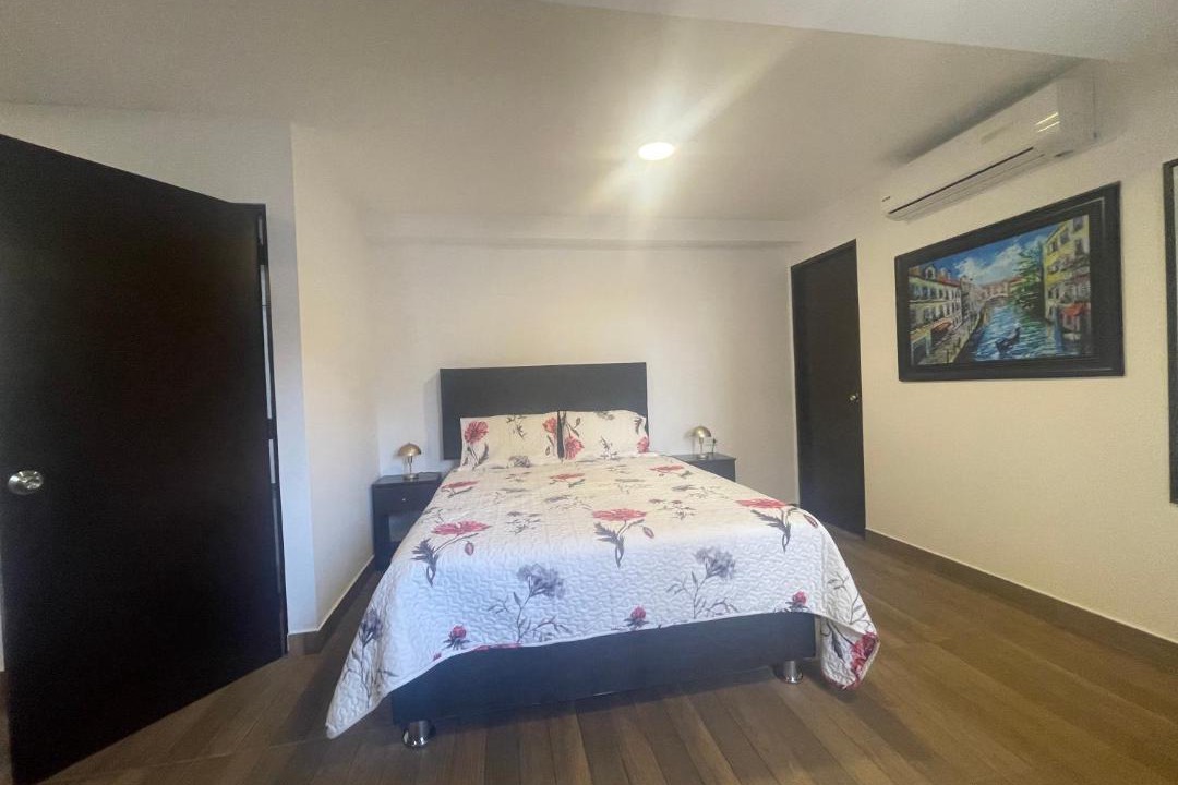 Photo of Bedroom in Leuro