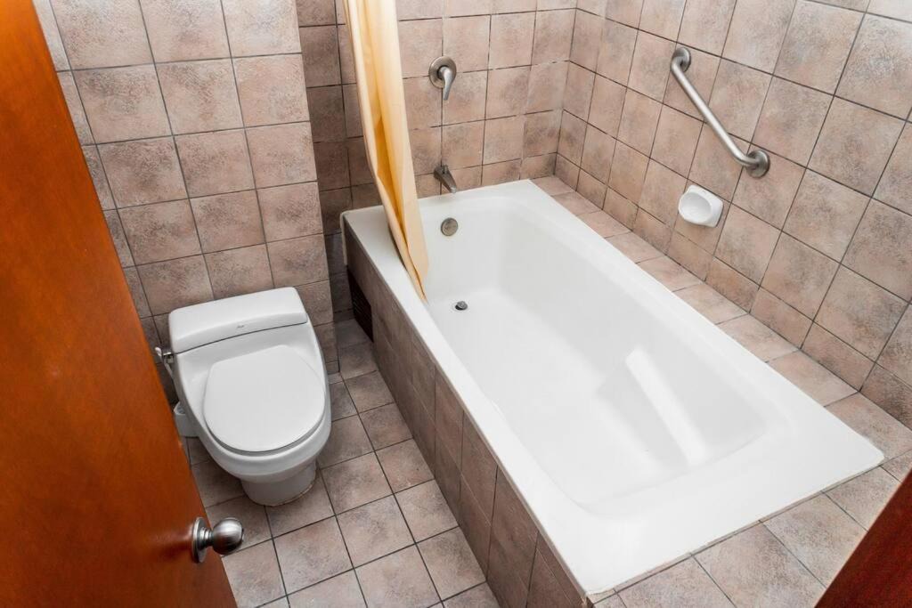 Photo of Bathroom in Leuro