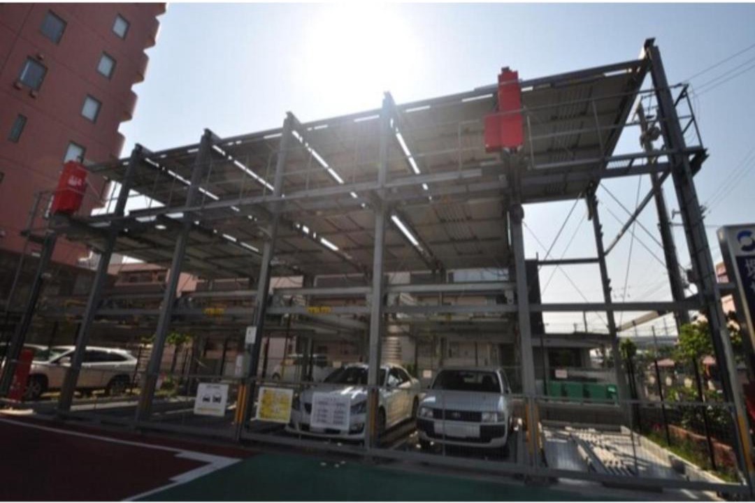 Photo of Buildings in Nishi Ward