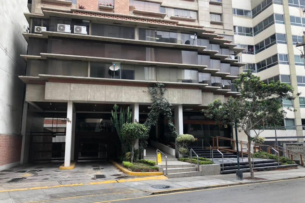 Photo of Buildings in Leuro