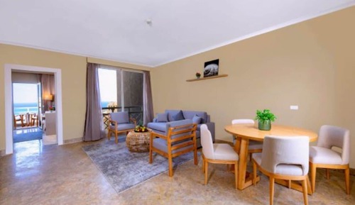 Junior Room, Sea View