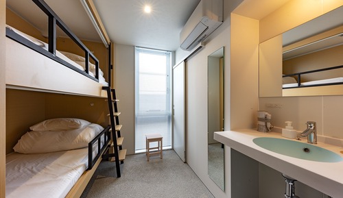 Economy Twin Room, Non Smoking (Need to check-in by 10:30 pm)