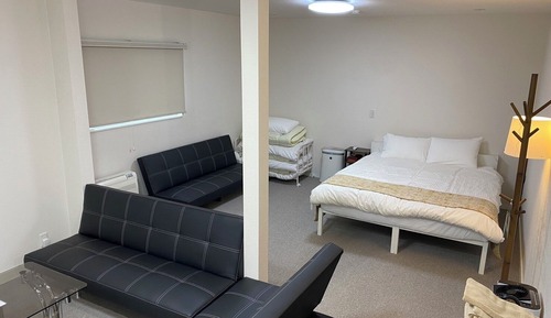 Room 7, No Pets Allowed, Non Smoking
