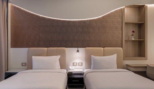 Premium Room, 3 Twin Beds, Pool View