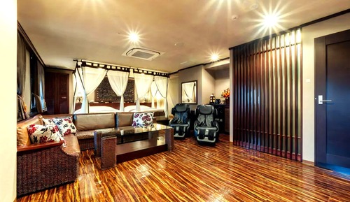 Royal Suite Twin - Non-Smoking - Unlimited Alcohol with Light Snacks