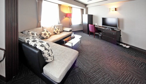 Suite, Smoking