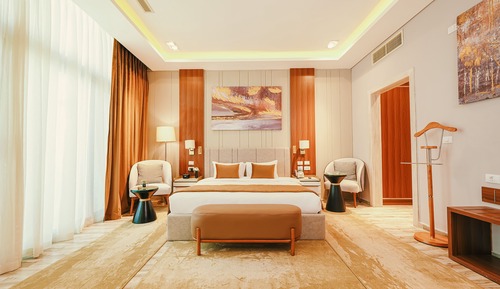 Deluxe suite lake view