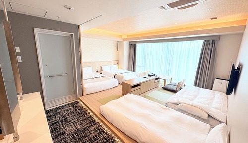 Premium Twin with Japanese-style 2 Futon