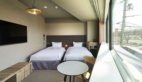 Universal Room Twin, Non Smoking (Shower and Bathtub)