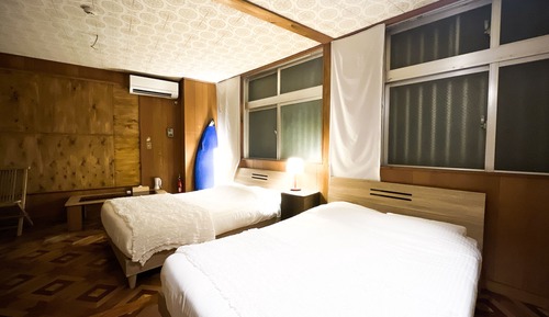 Twin Room, 2 Double Beds, Non Smoking, Private Bathroom