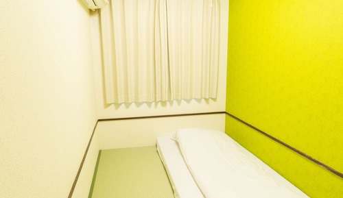 Japanese Style Single Room with A/C and Heater
