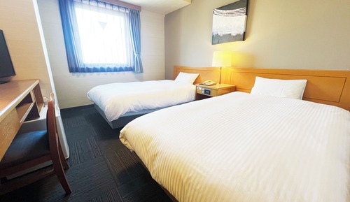 Twin Room, Smoking Heated Tobacco Only