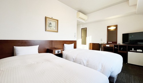 Twin Room, Smoking Heated Tobacco Only