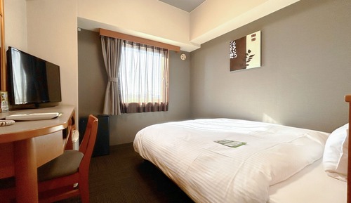 Single Room, Smoking