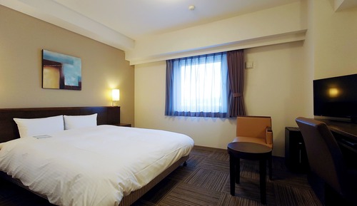 Double Room, Smoking