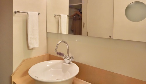 Double Room, Smoking