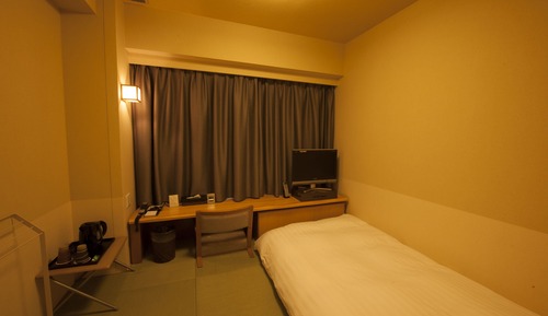 Japanese style twin room,(Single use) non-smoking (1 Low bed + 1 futon)