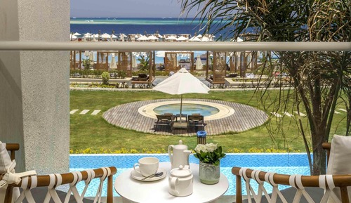Lagoon Deluxe Suite Twin beds Sea View